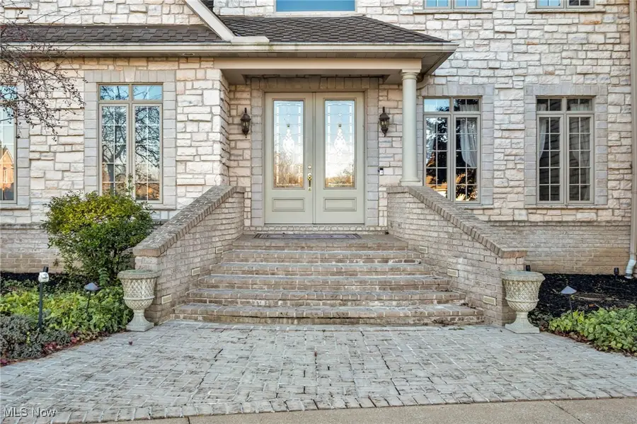 1524 Eagle Watch Ne Street, Canton, OH 44721 - Image #3