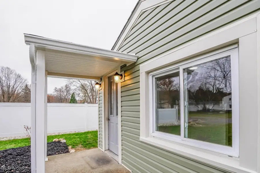 16 Dangel Avenue, Akron, OH 44312 - Image #2