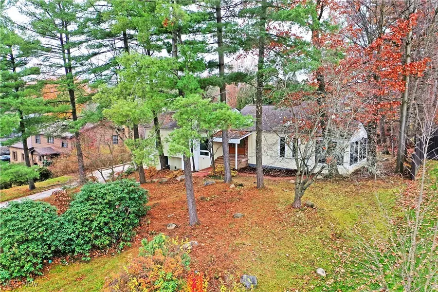 6152 Southern Hills Court, Canfield, OH 44406 - Image #2