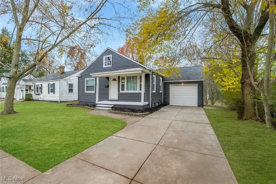 1682 E Overbrook Road, Lyndhurst, OH 44124 - Image #2