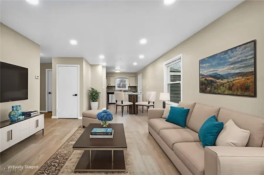 1682 E Overbrook Road, Lyndhurst, OH 44124 - Image #3