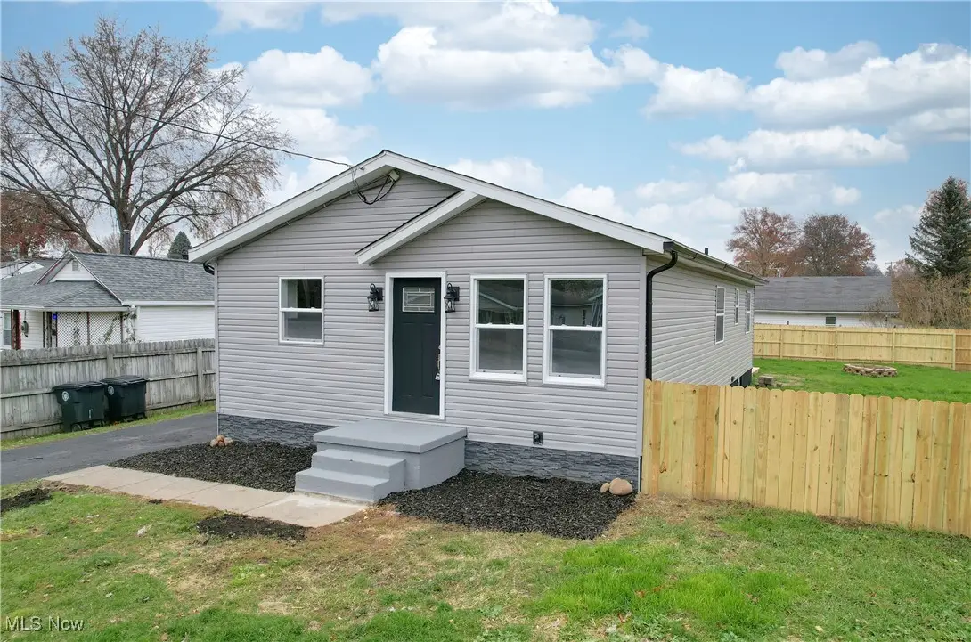 681 Stevenson Avenue, Akron, OH 44312 - Image #1