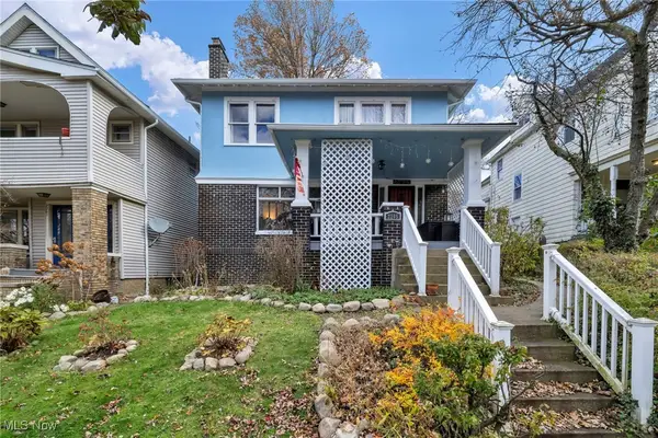 2205 Grandview Avenue, Cleveland Heights, OH 44106