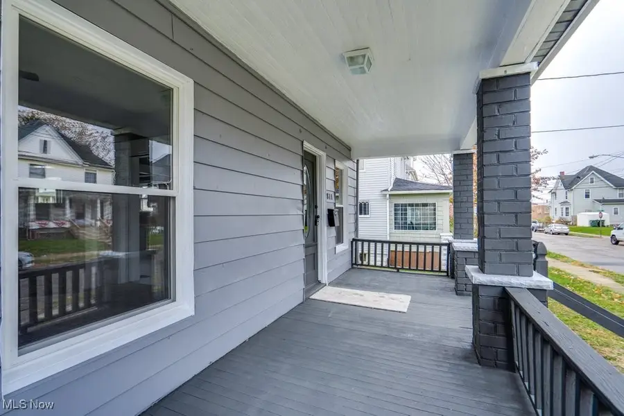 811 Troy Nw Place, Canton, OH 44703 - Image #2