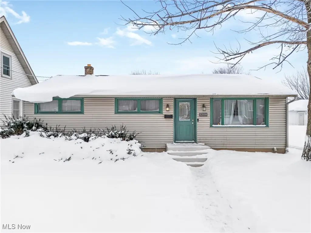 1208 Roslyn Sw Avenue, Canton, OH 44710 - Image #1