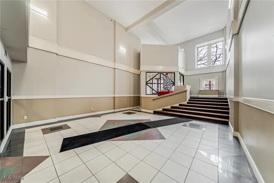 408 W Saint Clair Avenue #505, Cleveland, OH 44113 - Image #2
