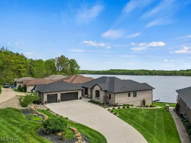 1004 Waters Edge Drive, Columbiana, OH 44408 - Image #1