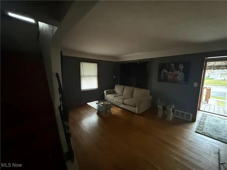 16008 Harvard Avenue, Cleveland, OH 44128 - Image #2