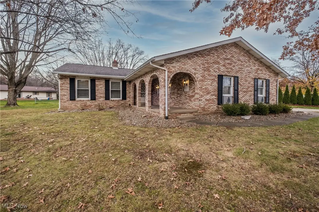 3450 Crownpoint Nw Street, Massillon, OH 44646 - Image #1