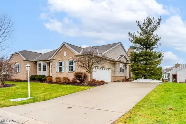 9861 Country Club Circle, Twinsburg, OH 44087