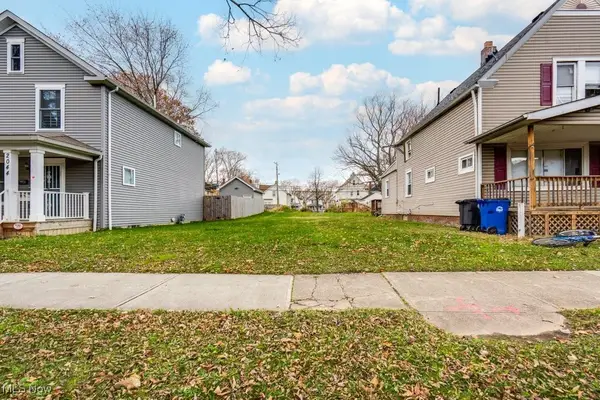 2040 W 83rd Street, Cleveland, OH 44102
