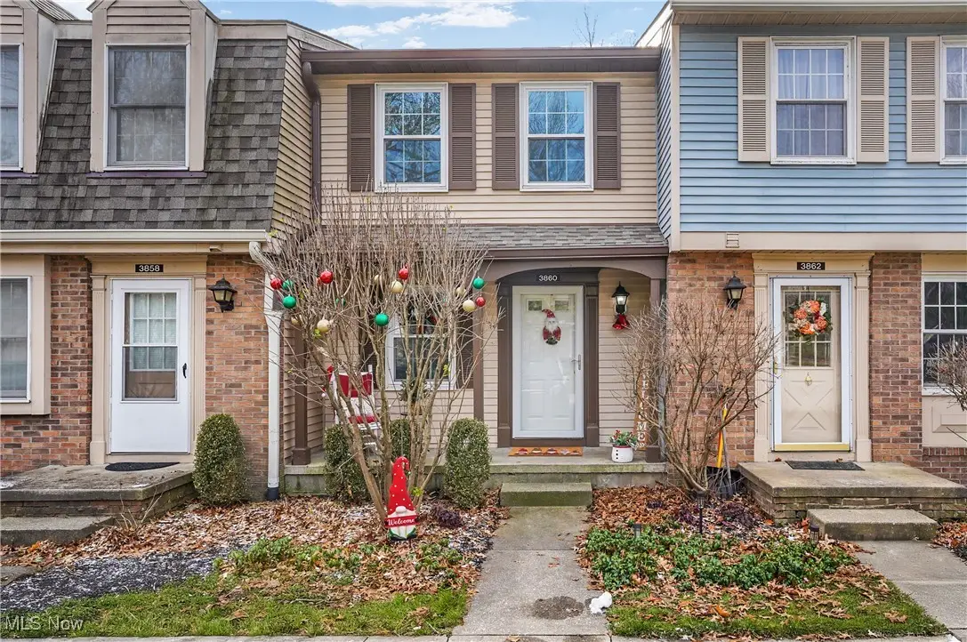 3860 Lake Run Boulevard, Stow, OH 44224 - Image #1