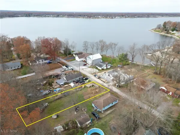 853 Harbor Avenue, Lake Milton, OH 44429