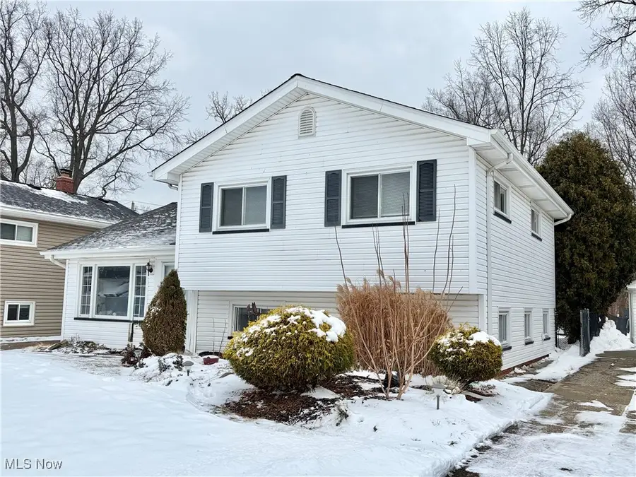 801 Charles Street, Willowick, OH 44095 - Image #2