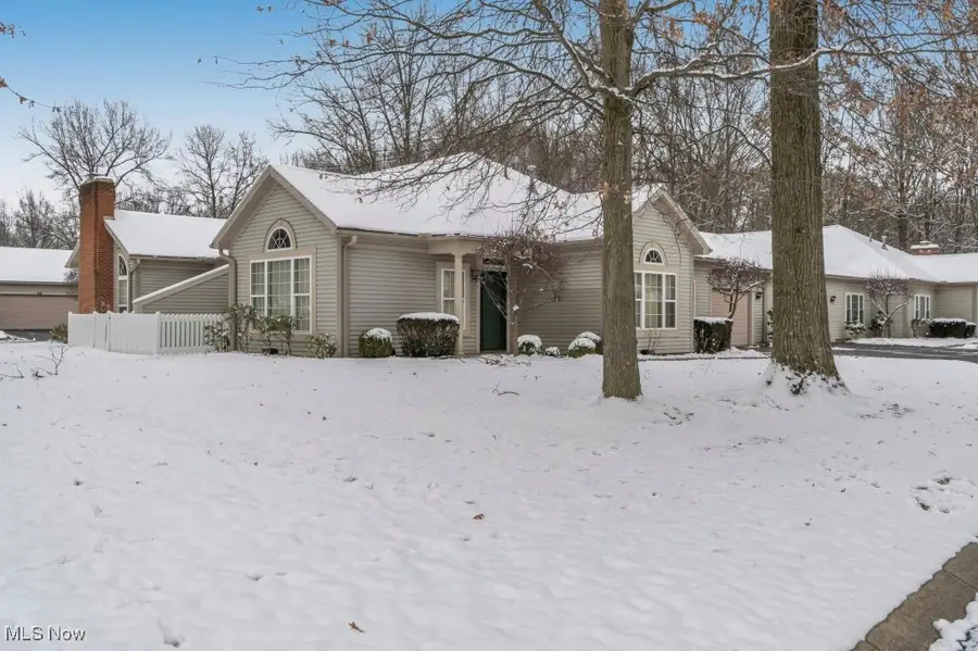 11 Hunters Woods Boulevard #D, Canfield, OH 44406 - Image #2