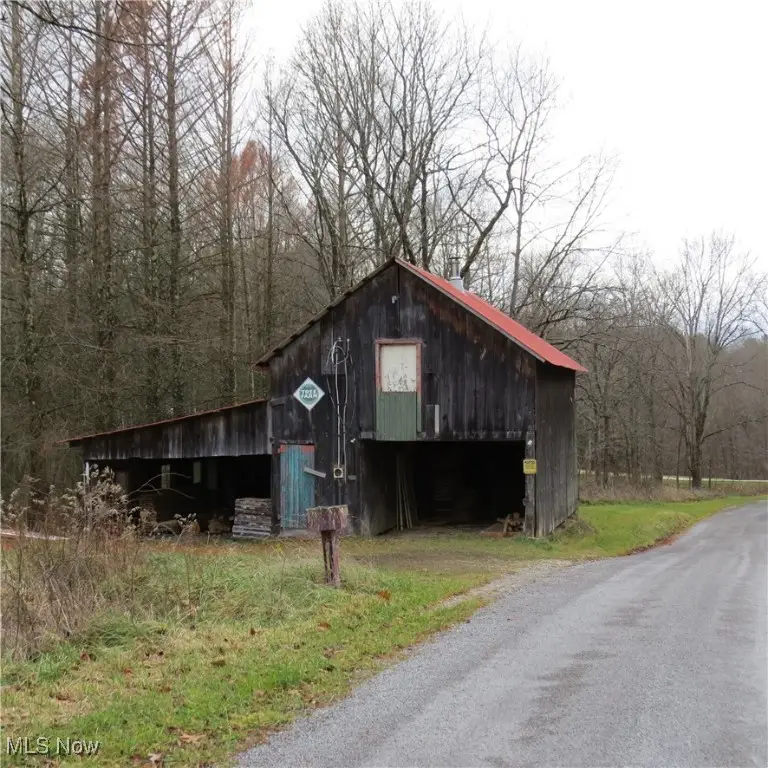 2245 Scroll Sw Road, Carrollton, OH 44615 - Image #1