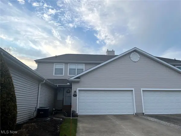 7567 Monterey Bay Drive #4, Mentor on the Lake, OH 44060