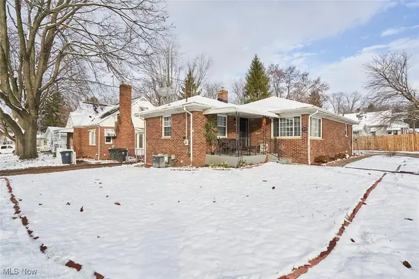 395 Massillon Road, Akron, OH 44312