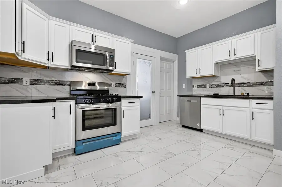 2202 E 100th Street, Cleveland, OH 44106 - Image #2