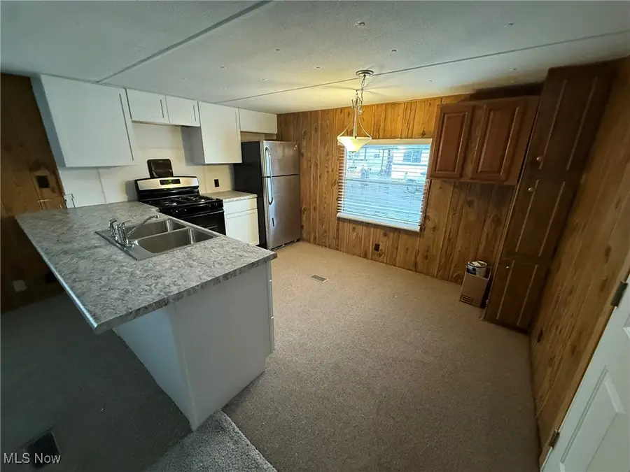 608 Karen Nw Avenue, New Philadelphia, OH 44663 - Image #3