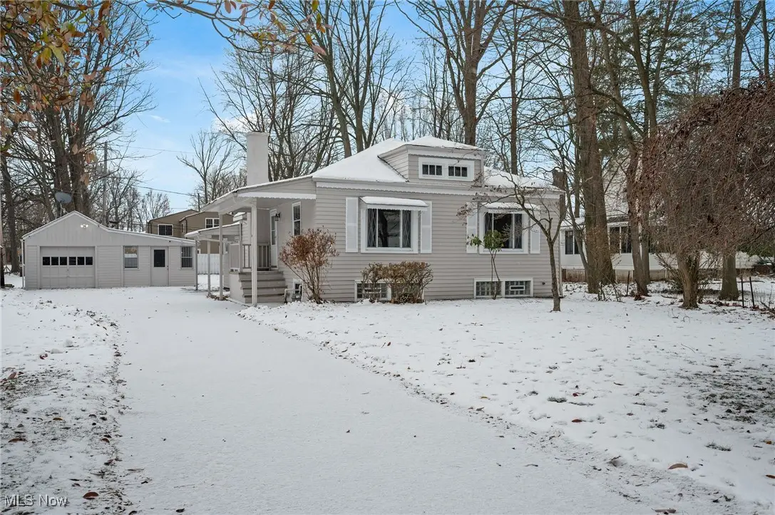 8 Shawondassee Drive, Timberlake, OH 44095 - Image #1