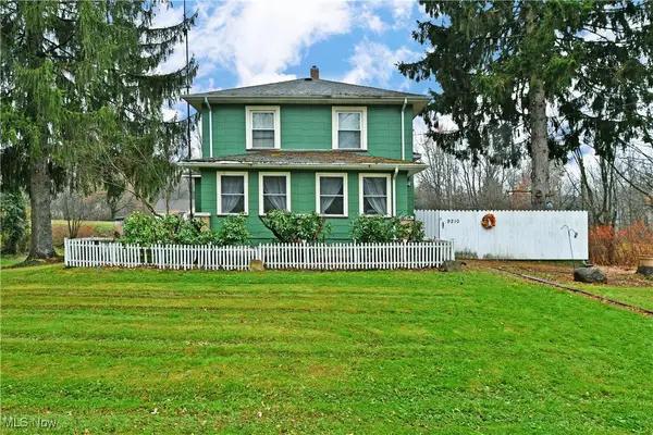 9210 Howland Springs Se Road, Howland, OH 44484