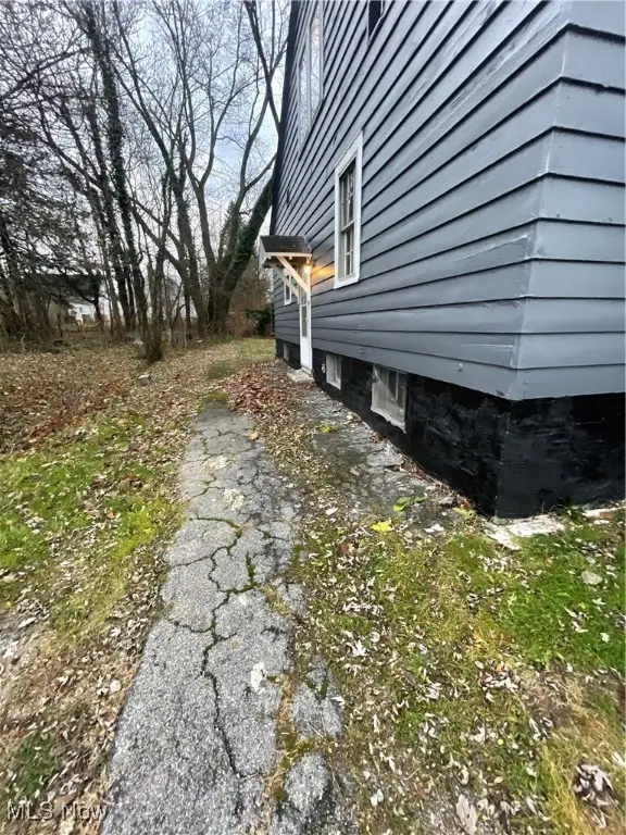 559 E Avondale Avenue, Youngstown, OH 44502 - Image #2