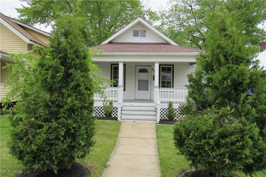 923 W 58th Street, Ashtabula, OH 44004 - #2