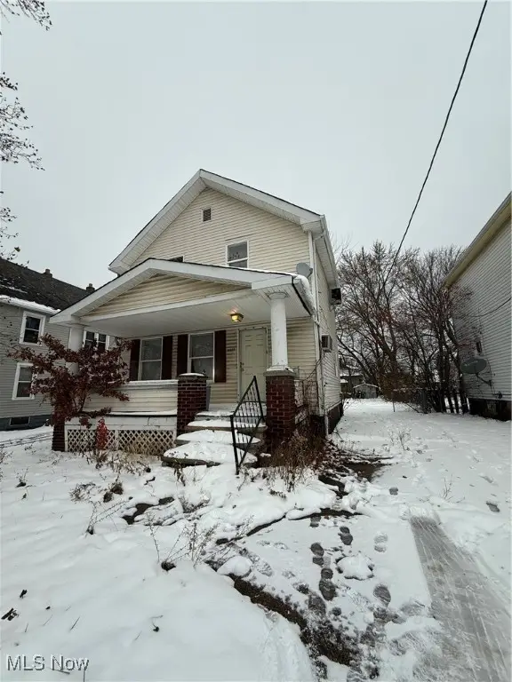 8005 Vineyard Avenue, Cleveland, OH 44105 - Image #1