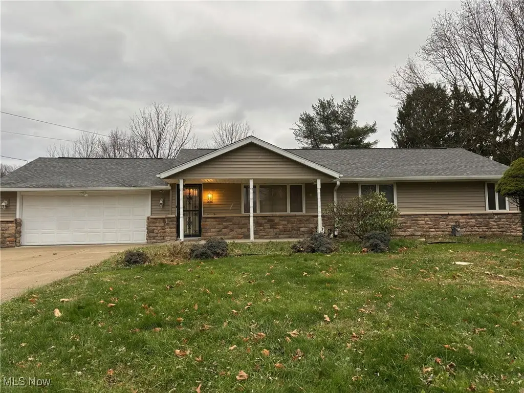 13792 Amodio Nw Avenue, Uniontown, OH 44685 - Image #1