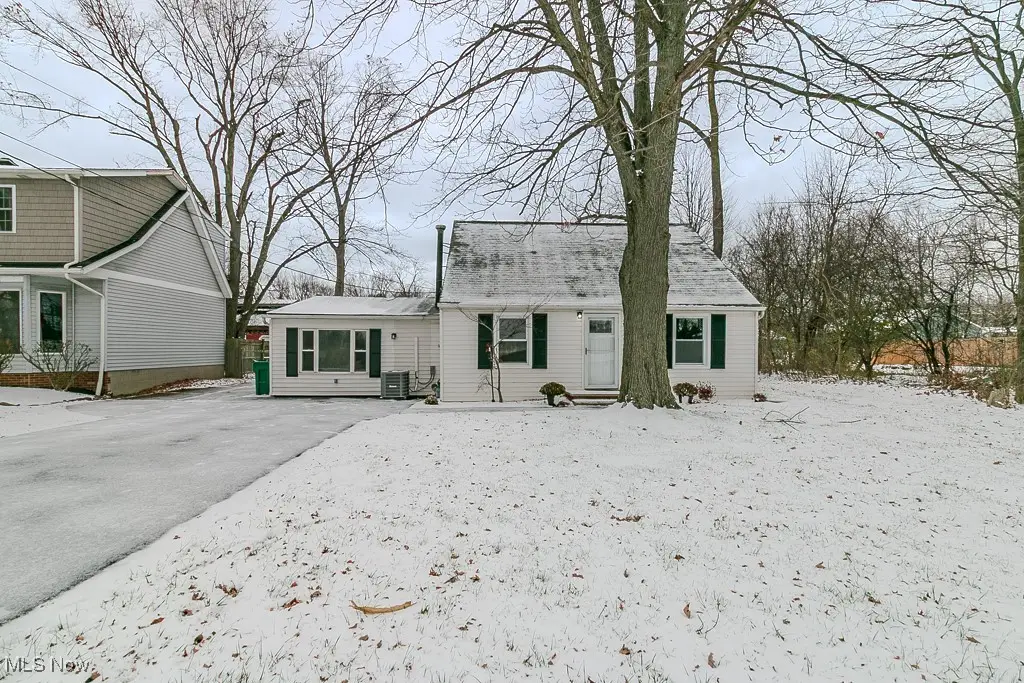 7325 Adkins Road, Mentor, OH 44060 - Image #1