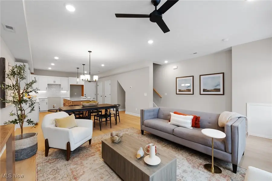 449 Harbor Lane, Lorain, OH 44052 - Image #2