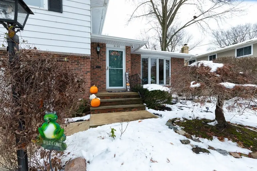 3139 W 230th Street, North Olmsted, OH 44070 - Image #2