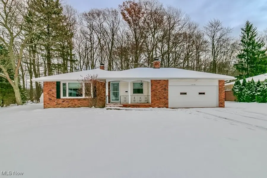 1591 Windsor Circle, Mayfield Heights, OH 44124 - Image #2