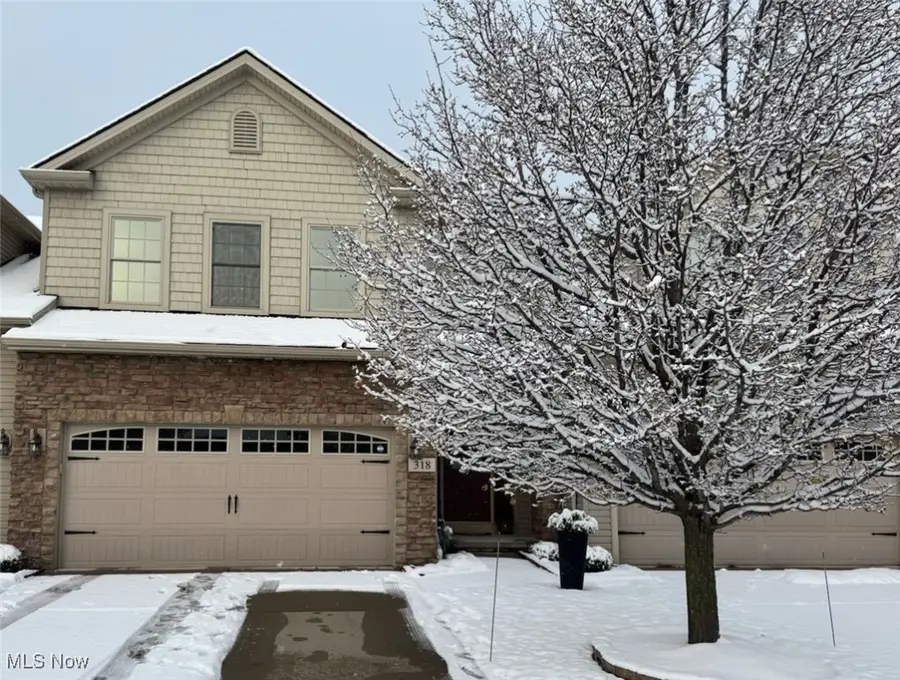 318 Lakewick Lane, Willowick, OH 44095 - Image #2