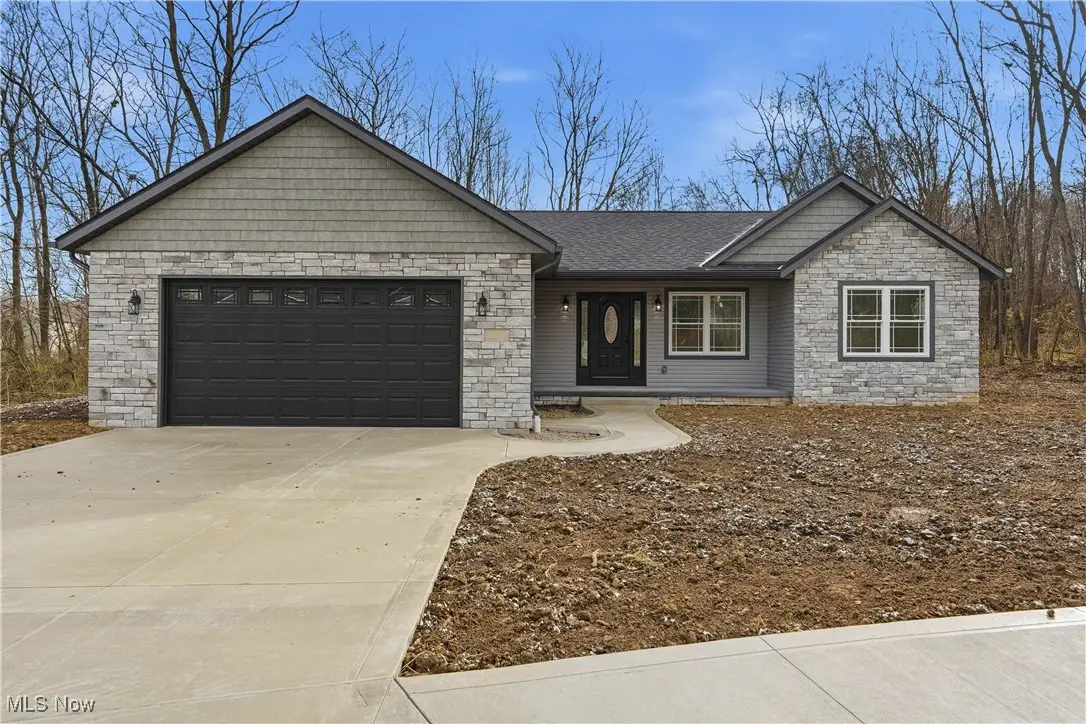 2630 Squirrel Hollow Ne Street, Canton, OH 44704 - Image #1