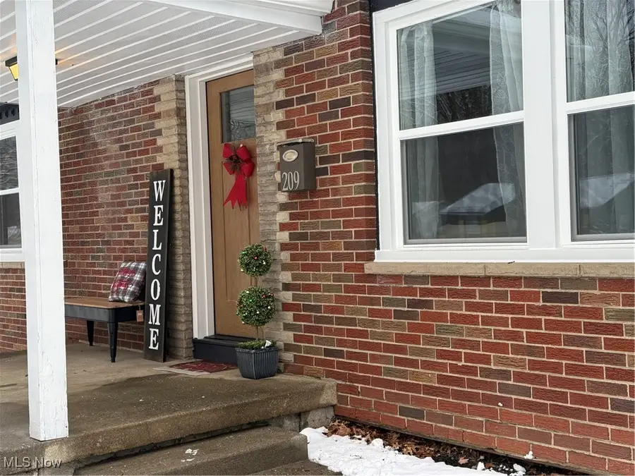 209 Mansell Drive, Liberty, OH 44505 - Image #2