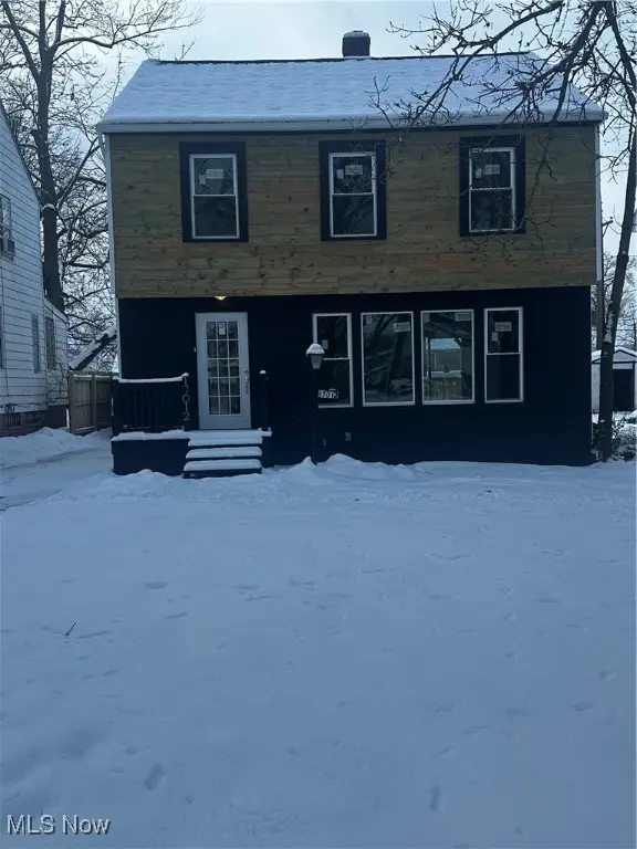 17012 Stockbridge Avenue, Cleveland, OH 44128 - Image #1