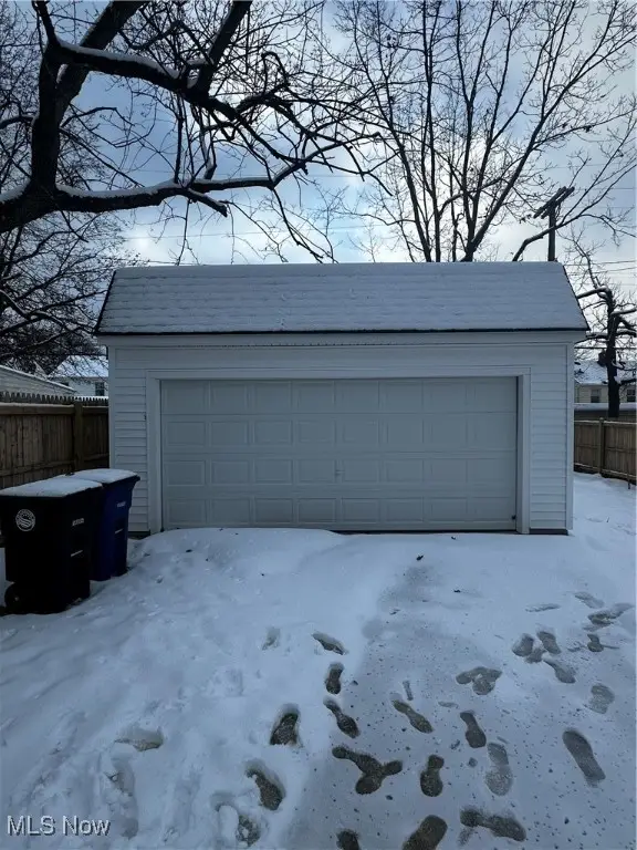 17012 Stockbridge Avenue, Cleveland, OH 44128 - Image #2