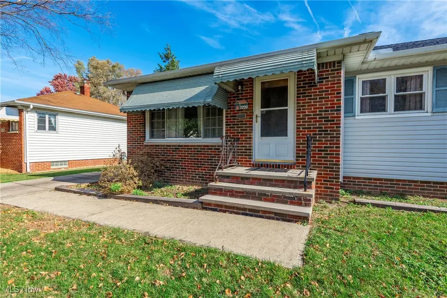 7209 Maplewood Road, Parma, OH 44130 - Image #2