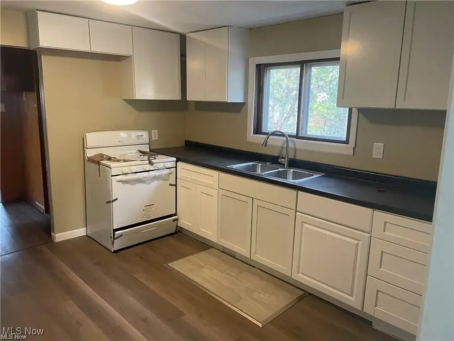 7903 Jeffries Avenue, Cleveland, OH 44105 - Image #2