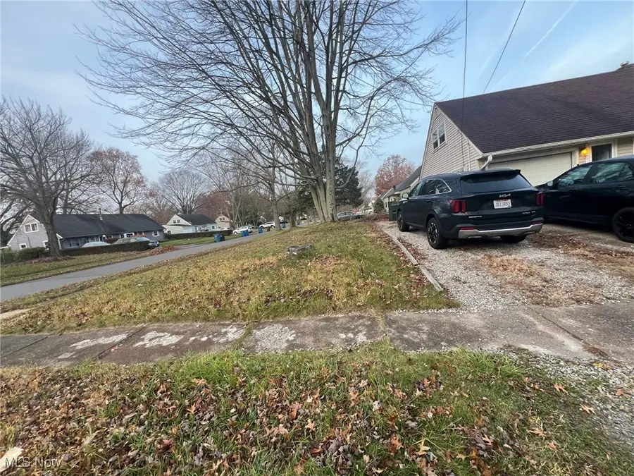 699 Irving Park Boulevard, Sheffield Lake, OH 44054 - Image #3