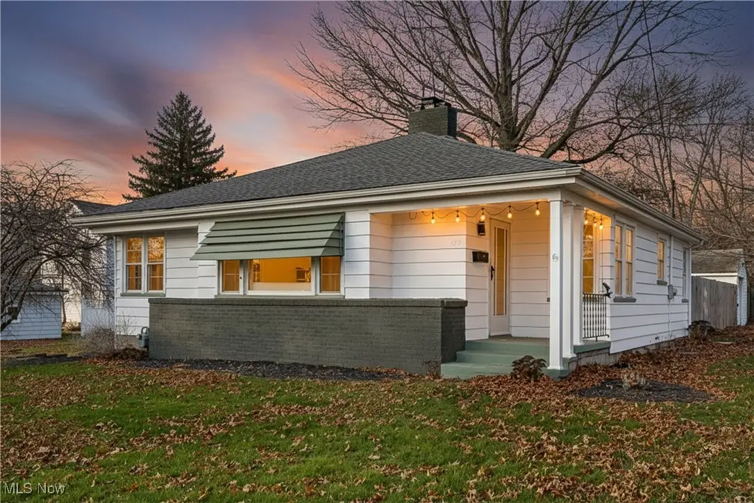 122 W Friend Street, Columbiana, OH 44408 - Image #1