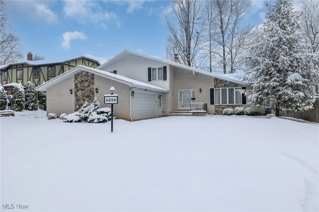 6090 Big Creek Parkway, Parma Heights, OH 44130 - Image #1