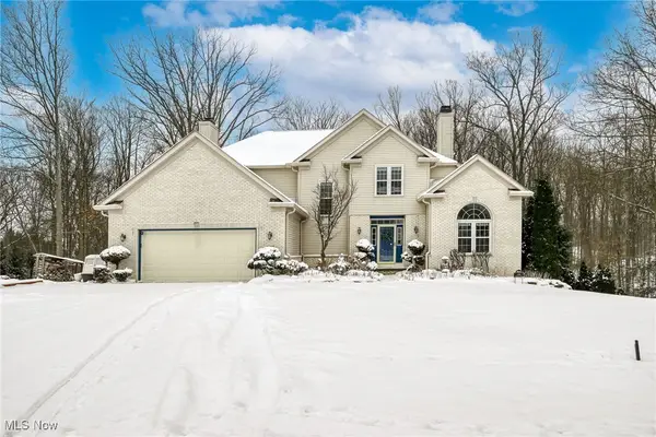 630 Woodhaven Drive, Cuyahoga Falls, OH 44223