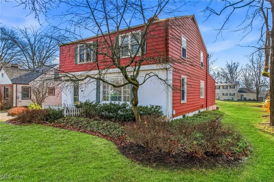 419 Brookfield Avenue, Youngstown, OH 44512 - #3