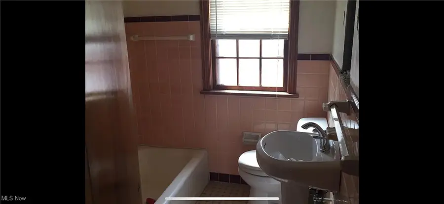 2965 S Moreland Boulevard, Cleveland, OH 44120 - Image #2