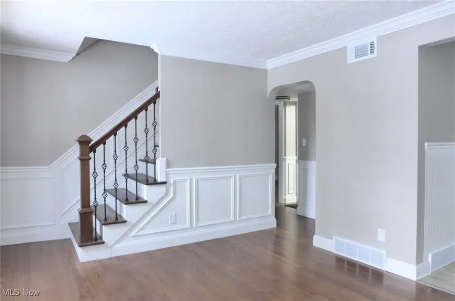 18618 Homeway Avenue, Cleveland, OH 44135 - Image #2