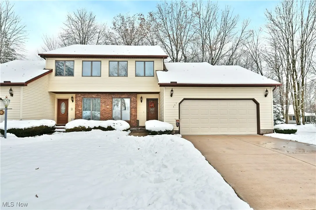 111 Emerald Lane, Cortland, OH 44410 - Image #1