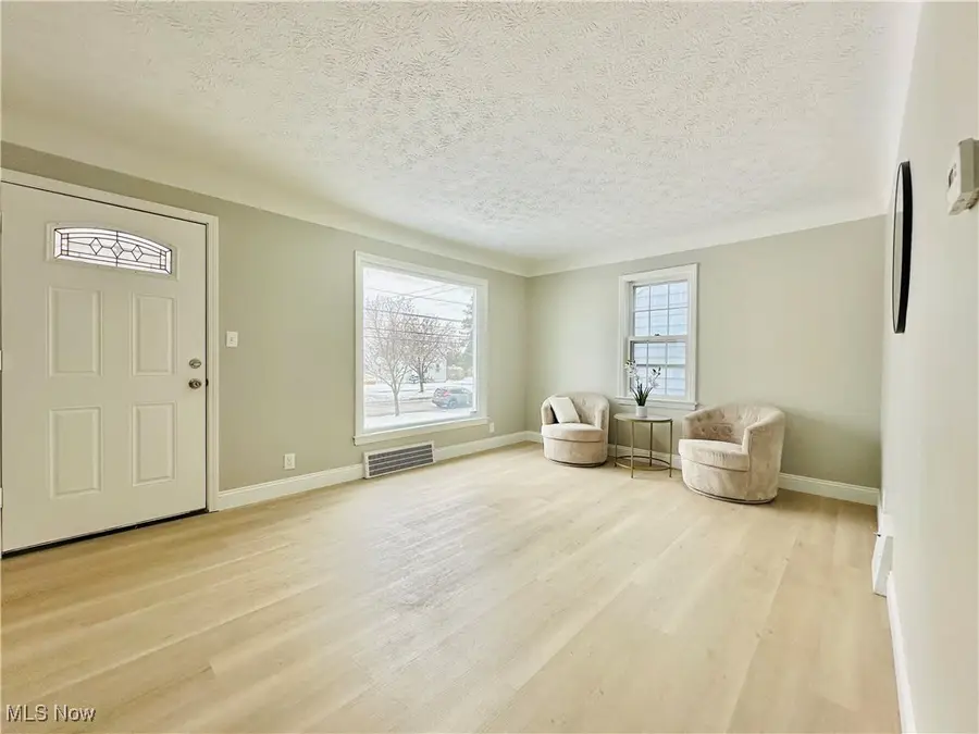 15405 Turney Road, Maple Heights, OH 44137 - Image #2